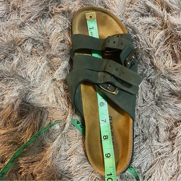 Walk with ransons  women green buckle front cork screw sandals. Size 7.5. Used. - Picture 5 of 10